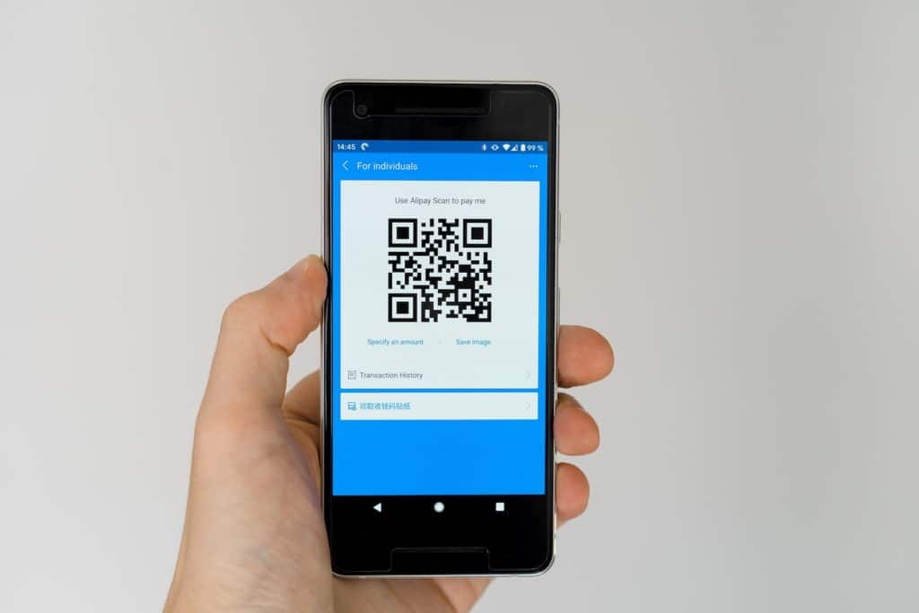 using a QR code on smartphone